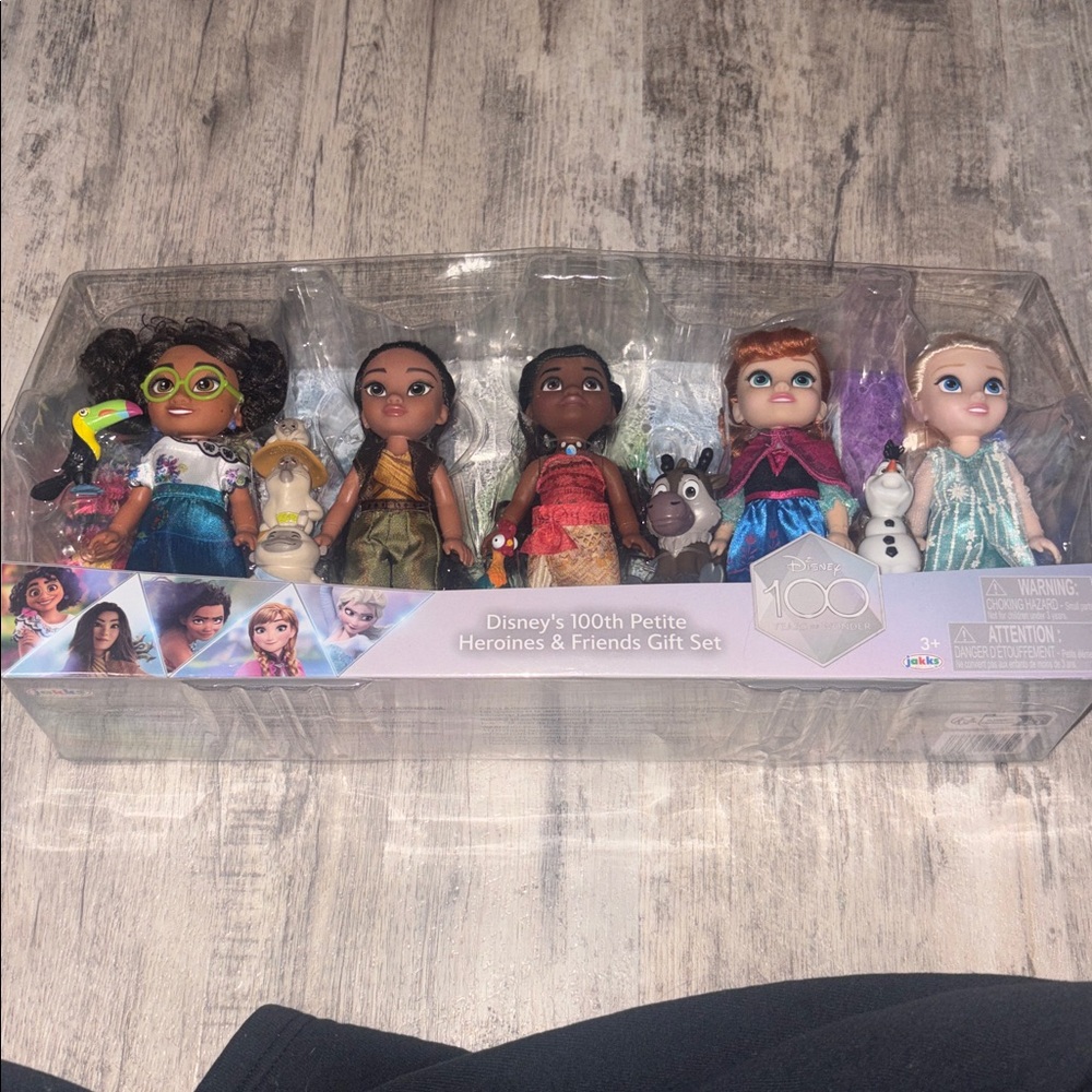 Disney's 100th Petite Heroines & Friends 5pc Doll Gift Set